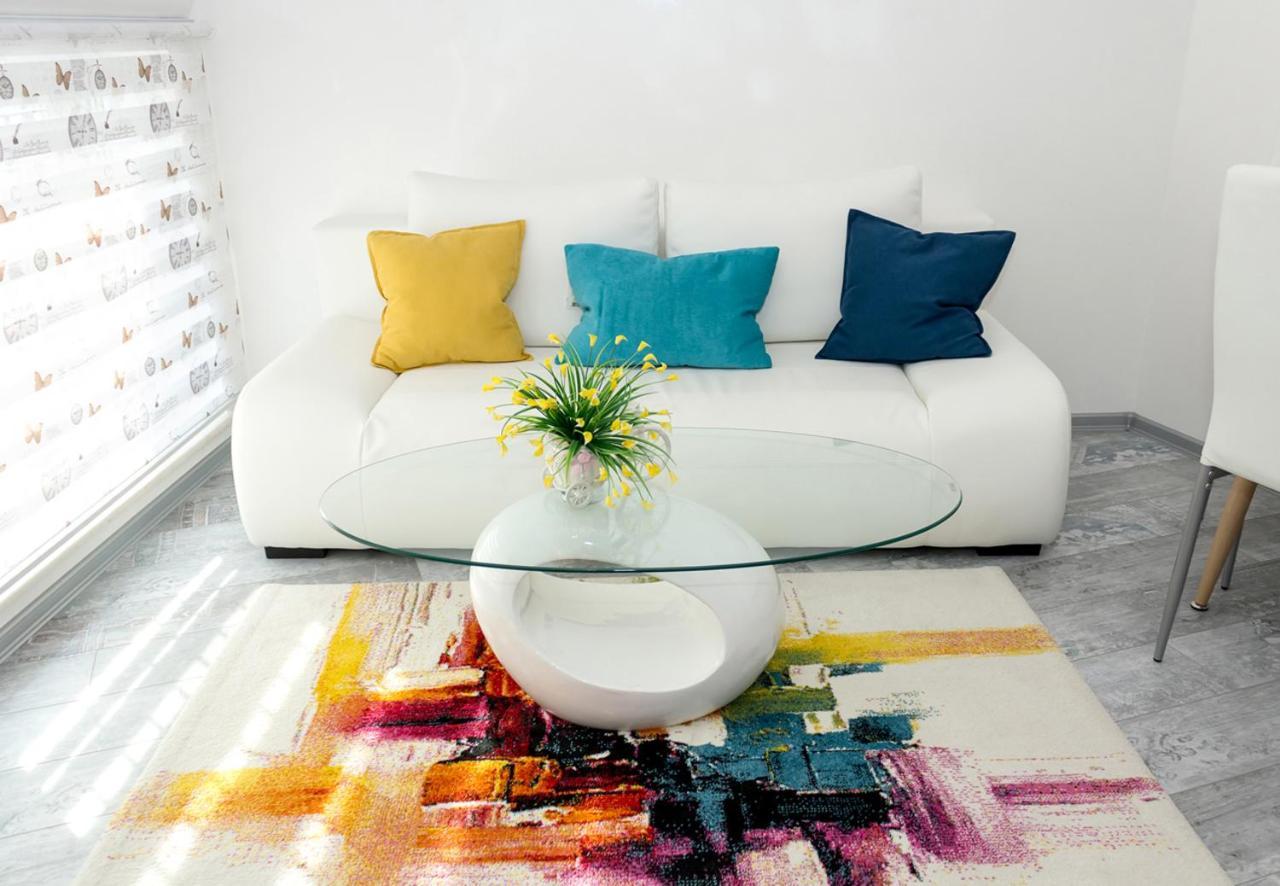 Acrylic & Pastel Apartments Varna Exterior photo